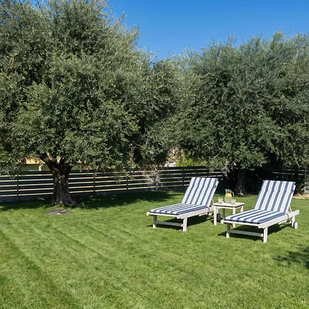 Apartment Venere With Garden & Parking - Happy